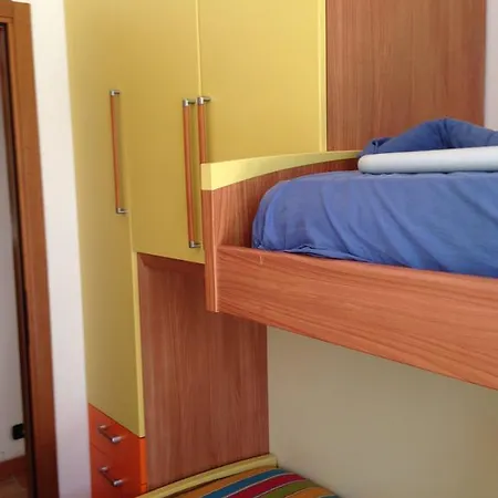 Beautiful House Center Apartment