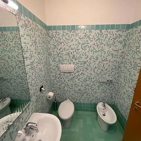 Beautiful House Center Apartment *
